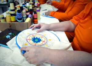 Projeto Ecomoda alia ressocialização e sustentabilidade no Presídio Feminino de Florianópolis